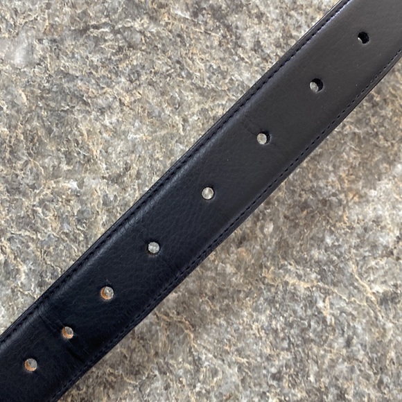 Tommy Hilfiger Easy Reversible Belt with Gift Box, Black / Brown 48” - Picture 14 of 16